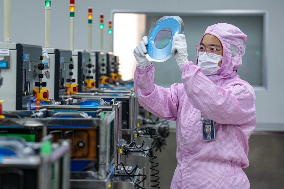 ASML EUV China.jpg